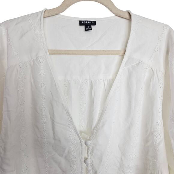 Torrid Blouse Women 2X White Eyelet LS Button Romantic Feminine Top Smocked Cuff - Picture 2 of 8